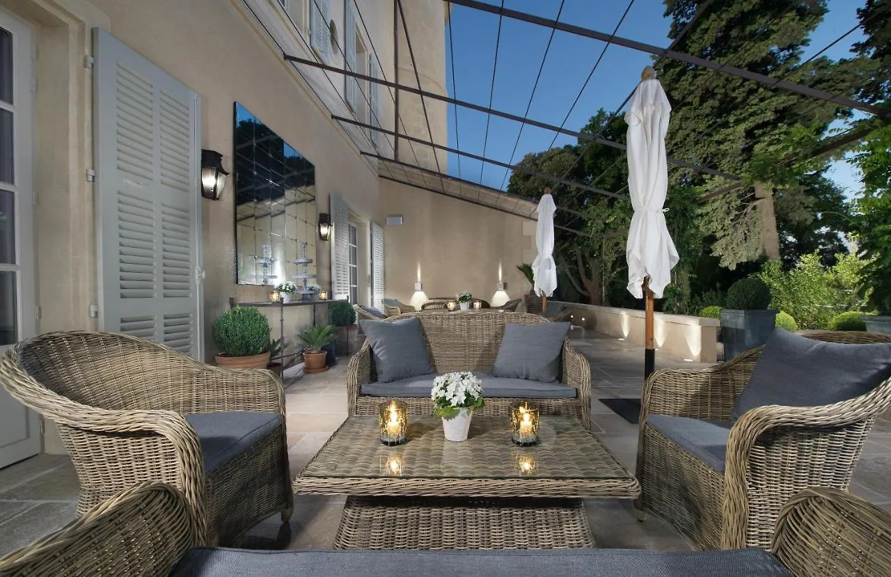 Hôtel Château d'Estoublon à Fontvieille 0*,  France